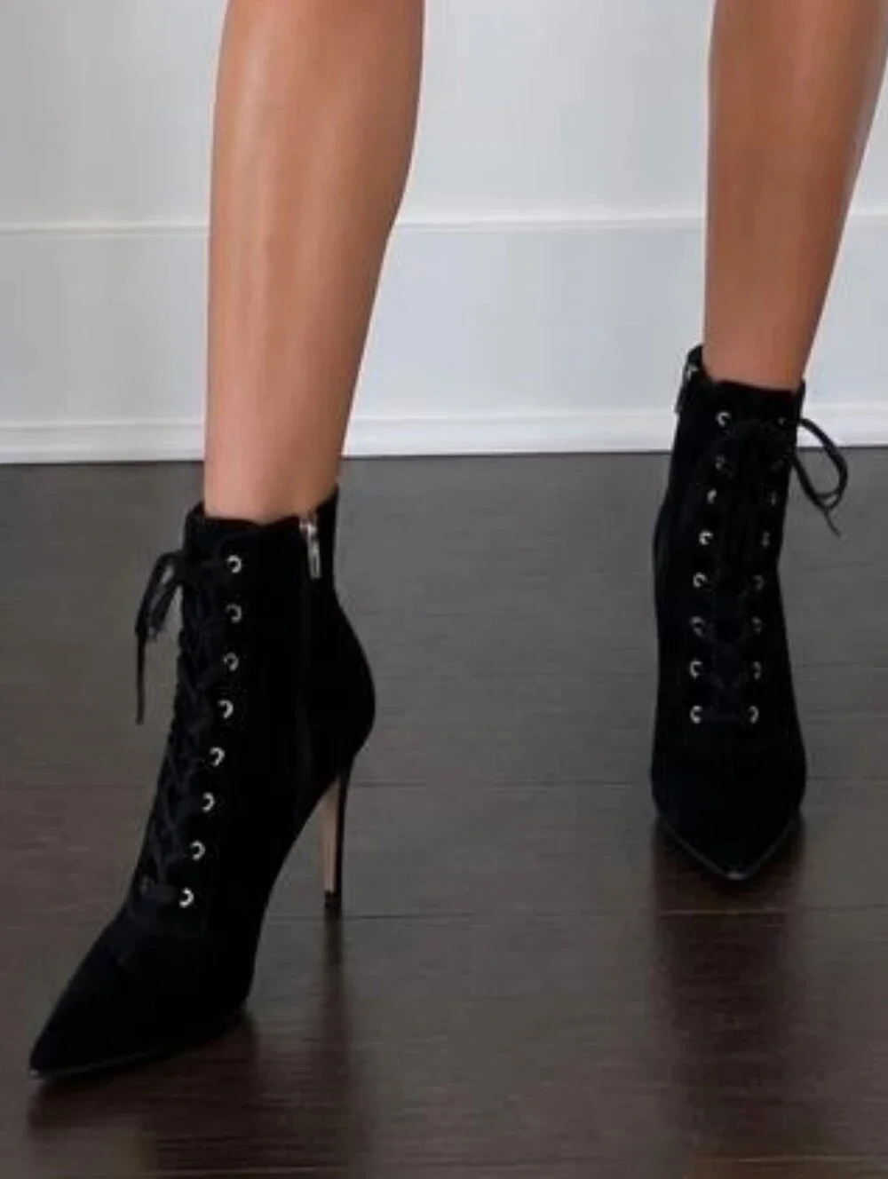 Steve Madden Jinx Black Suede Lace Up Booties Size 10